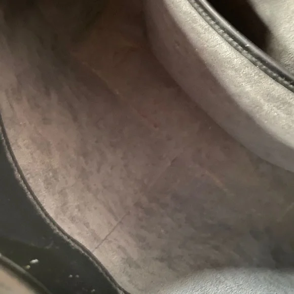 Louis Vuitton Reverie Leather Bag - Picture 11 of 16